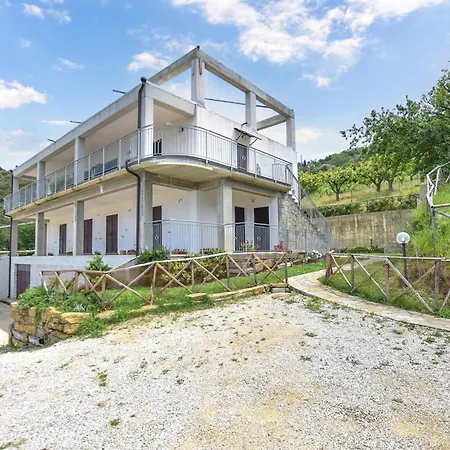 2 Bedroom Nice In Lägenhet *